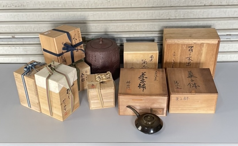 岡山県笠岡市: 備前,徳利,花瓶,煎茶器,酒器,急須,菓子器,茶釜,茶碗