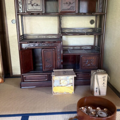 倉敷市東塚在住のお客様のお宅へ出張査定したときの備前焼、茶道具、茶箪笥、工芸品、美術品などの写真