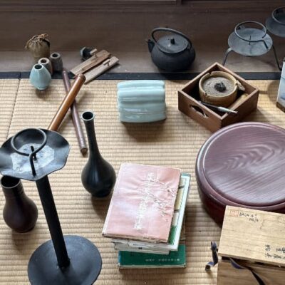 瀬戸内市長船町で査した茶道具、花入れ、工芸品などの写真