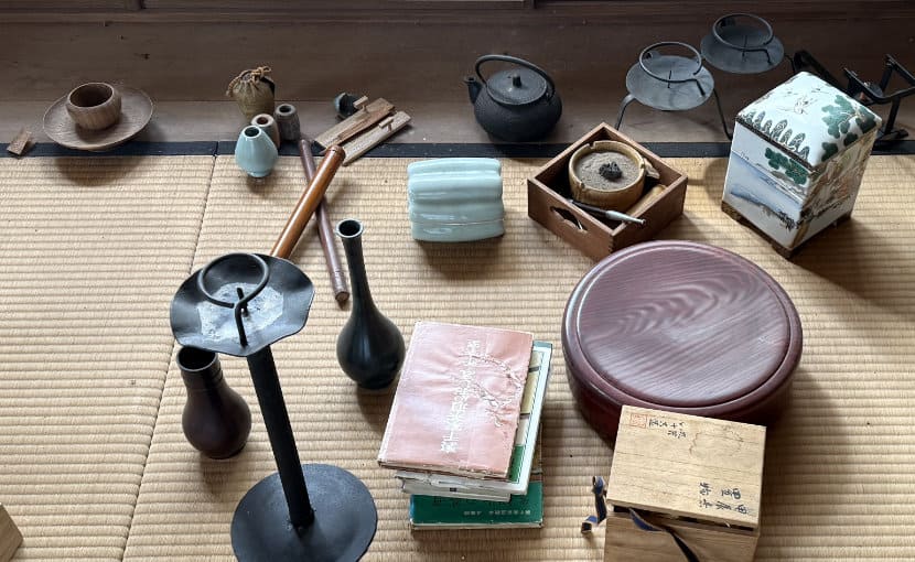 瀬戸内市長船町で査した茶道具、花入れ、工芸品などの写真