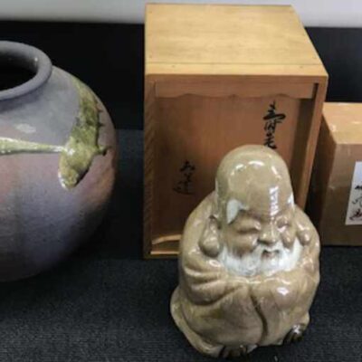 倉敷市黒崎在住のお客様の店頭持ち込みで査定した備前焼、茶碗、工芸品の写真